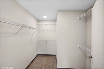 Litmore Apartments Parking Closet
